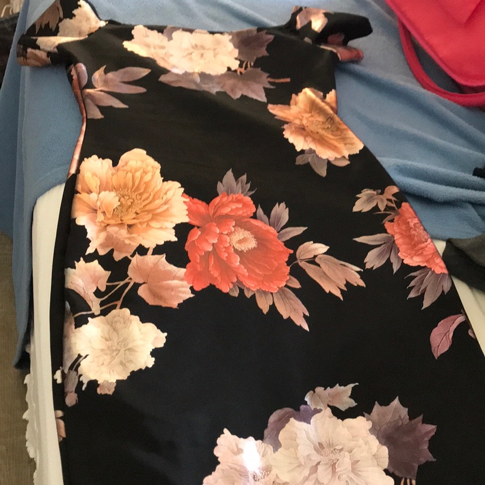 Floral maxi dress !